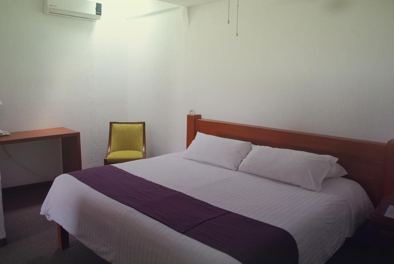 Hotel Campestre Inn 莱昂 外观 照片